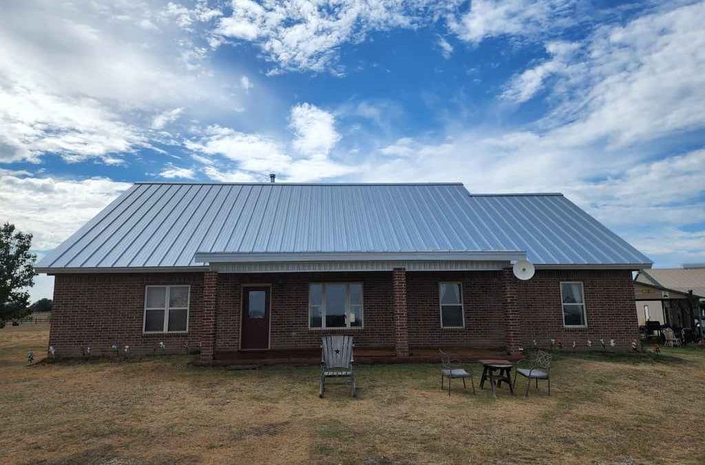 How Much Can I Expect to Pay for a New Metal Roof in Stephenville?